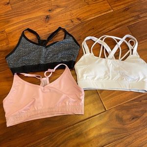 Pink/ Victoria secret bras